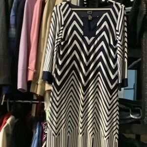 Chic Chevron Long Sleeve Dress‎ in Navy and White